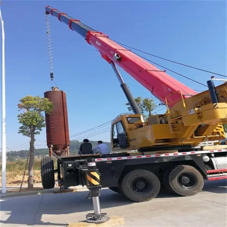 谷城专业吊车租赁多少钱