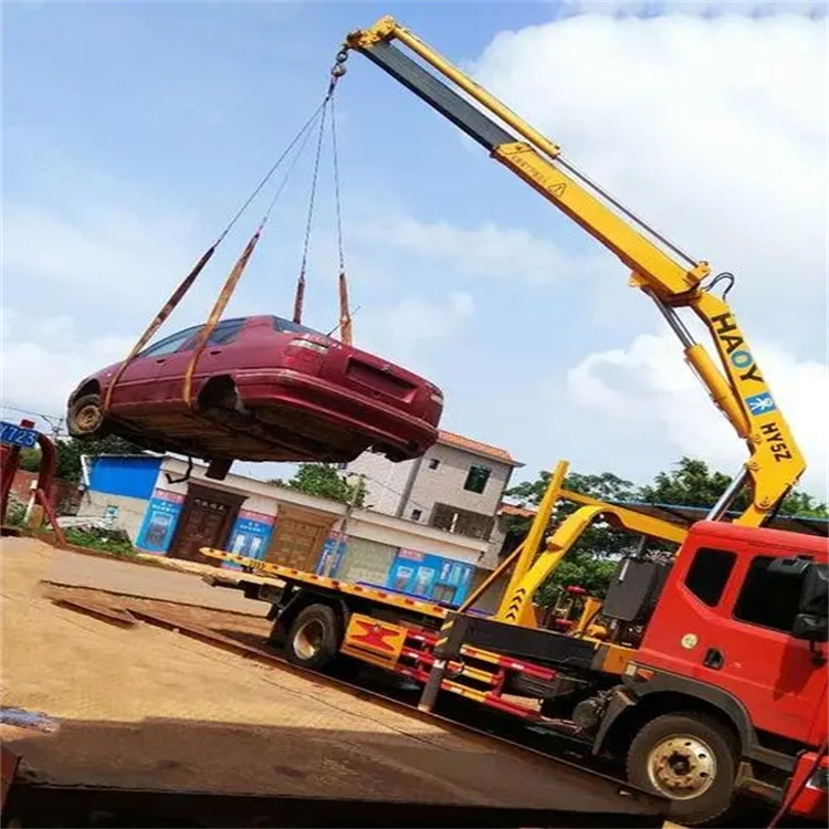 谷城吊车救援小汽车怎么吊