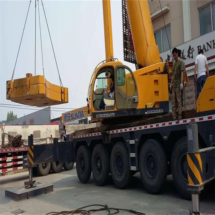 谷城当地吊车出租|机器吊装|75吨|工厂搬迁服务